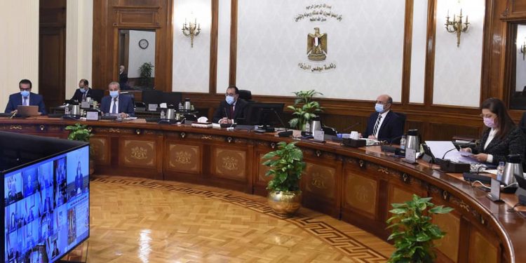 الحكومة: غرامة ألف جنية لولى أمر الطالب المنقطع عن المدرسة