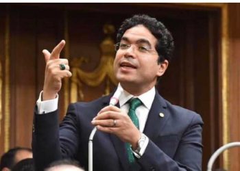 برلمان يهاجم طارق شوقي: "وزير التعليم مبيتكشفش على البرلمان وبيعمل اللي في دماغه"