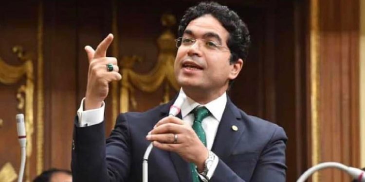 برلمان يهاجم طارق شوقي: "وزير التعليم مبيتكشفش على البرلمان وبيعمل اللي في دماغه"