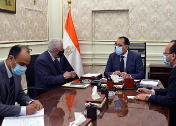 الوزراء يكشف حقيقة تأجيل امتحانات منتصف العام تحسباً لزيادة إصابات كورونا