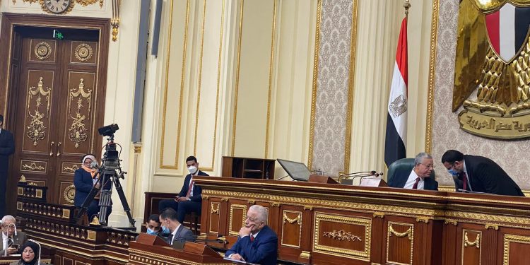 شوقي: أدعوا نفسي لاجتماع شهري بلجنة التعليم بمجلس النواب