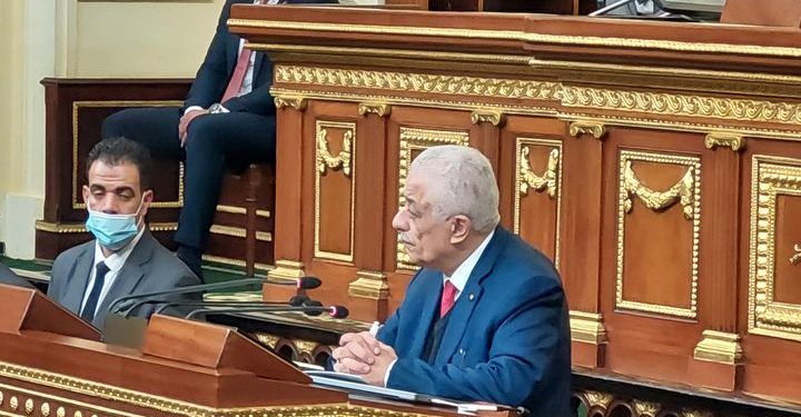 طارق شوقي لرئيس البرلمان: "هنعلق على كل كلمة مش هدخل اللعبة دي"