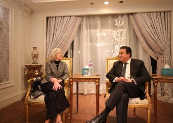 وزير التعليم العالي يبحث آليات التعاون مع اليونسكو