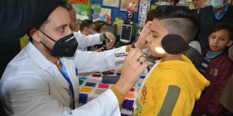 محافظ القليوبية ورئيس جامعة بنها يفتتحان مبادرة دعم صحة أبنائنا لطلاب المدارس