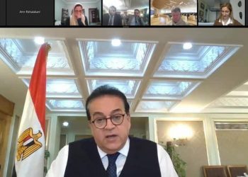 وزير التعليم العالي يعقد اجتماعًا مع مُمثلي البنك الدولي