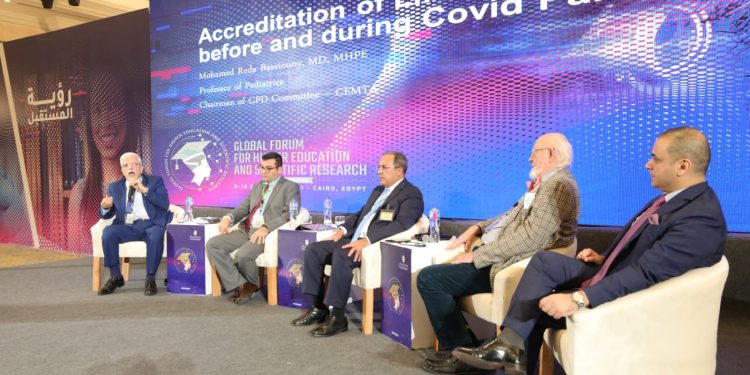 رئيس الجامعة البريطانية : علينا تبني سياسات جديدة في التعلم وضمان جودة التعليم الإلكتروني