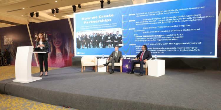 المنتدى العالمي للتعليم  العالي يناقش تدويل الجامعات والتبادل الافتراضي