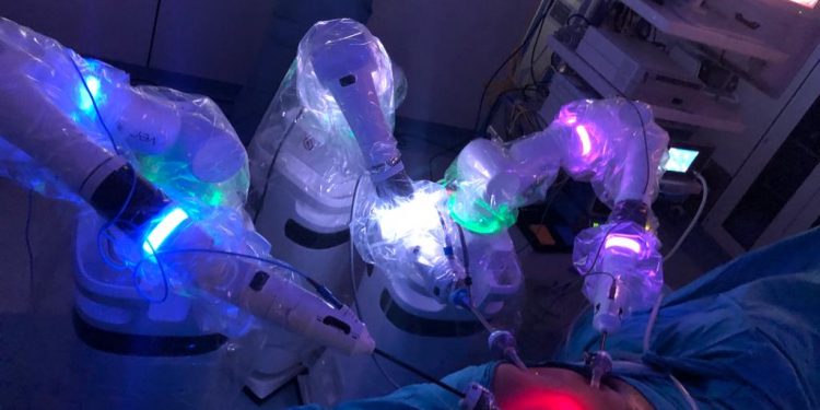 ٢٥ جراحة روبوتية ناجحة بمستشفى جامعة عين شمس التخصصي