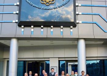 بروتوكول تعاون بين معهد بحوث الإلكترونيات وجامعة فاروس