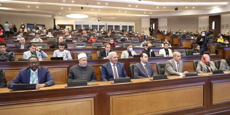 المؤتمر الدولي الثالث للمناخ بجامعة الأزهر يطالب الدول الصناعية بالحد من التأثيرات المناخية