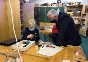 الوزير موحد النظامين!