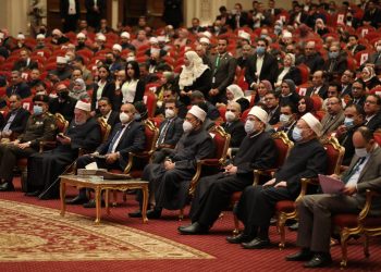شيخ الأزهر : ازمة البيئة والمناخ سببها عنف التعامل الإنساني مع البيئة وكائناتها