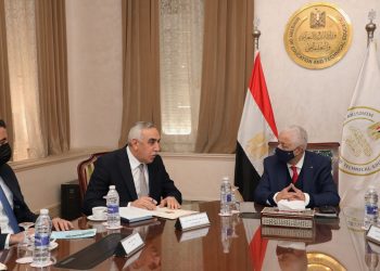 «شوقي» يلتقى سفير العراق بالقاهرة لبحث سبل التعاون فى مجال التعليم قبل الجامعى