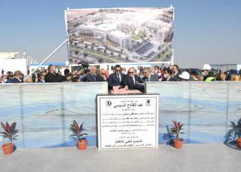 بتكلفة 3.4 مليار.. وضع حجر أساس أكبر مجمع طبي للأطفال في الشرق الأوسط بجامعة القاهرة الدولية