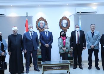 رئيس جامعة الأزهر يدشن مبادرة للتوعية بترشيد استخدام المضادات الحيوية