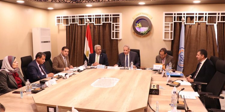 جامعة الأزهر تستضيف اجتماع اللجنة العليا لمتابعة المشروع القومي لمحو الأمية بالجامعات المصرية