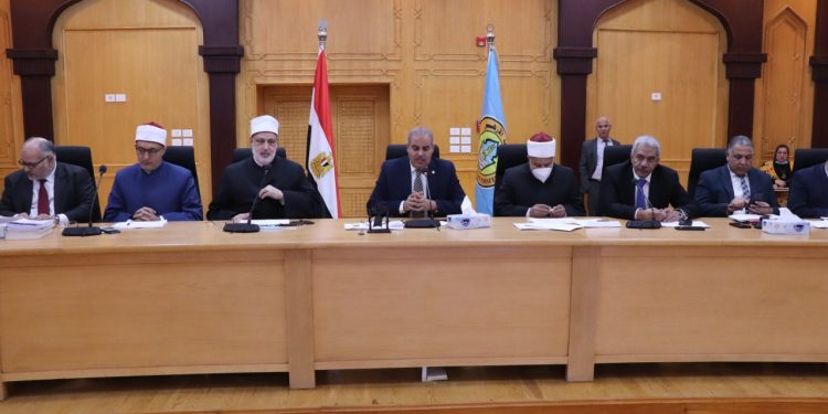 مجلس جامعة الأزهر يوجه الشكر لرئيس الجمهورية لرعايته للمؤتمر الدولي للمناخ ويقدم التهنئة بالعام الجديد