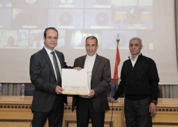 تكريم مديري مراكز التطوير التكنولوجى بالمديريات والإدارات التعليمية