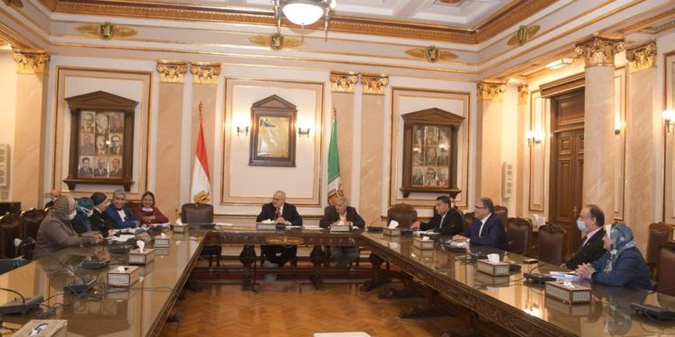 جامعة القاهرة: إنشاء معمل مرجعي للفيروسات والإنتاج المبدئي للقاحات قبل تصنيعها