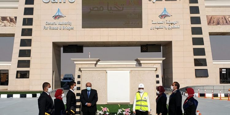 طلاب جامعة حلوان يشاركون في الافتتاحات الرئاسية