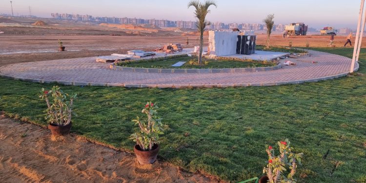 بالصور| استعدادات وضع حجر الأساس أكبر مجمع طبي للأطفال في الشرق الأوسط بجامعة القاهرة الدولية