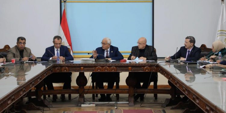 إعداد حقيبة تدريبية لمديرى المدارس على تفعيل دورهم فى تنمية القيم واحترام الآخر