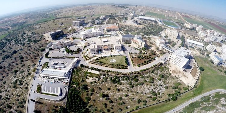 الجامعة الأمريكية تتصدر القارة الافريقية في تصني المحافظة على اللون الأخضر والمعايير البيئية