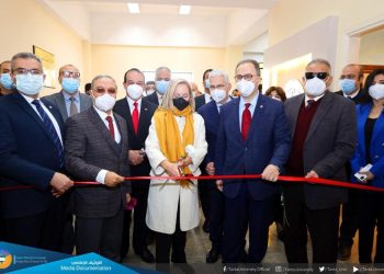 رئيس جامعة طنطا يفتتح مركزى التطوير المهنى بكليتى الهندسة والتجارة