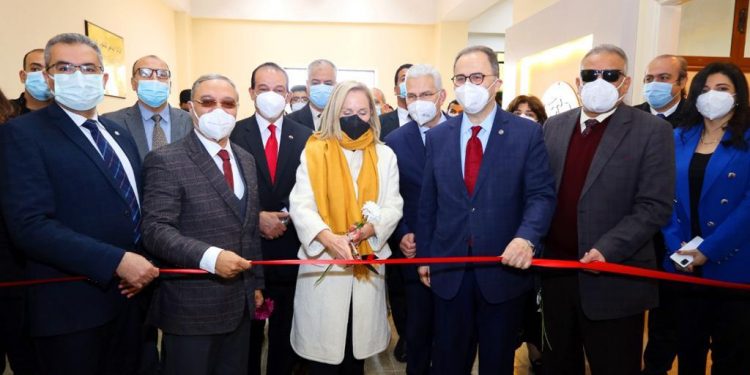 رئيس جامعة طنطا يفتتح مركزى التطوير المهنى بكليتى الهندسة والتجارة