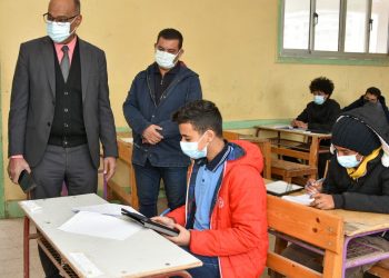 أولياء أمور مصر: امتحانات اليوم مستواها متوسط وكنا نتمنى تأجيلها 
