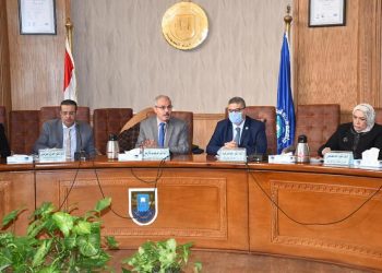 مجلس عمداء طارئ بجامعة قناة السويس لمواجهة متحور “أوميكرون”