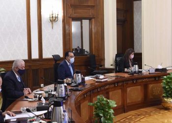 رئيس الوزراء: خطة لسد العجز في المعلمين خلال خمس سنوات