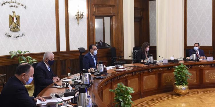 رئيس الوزراء: خطة لسد العجز في المعلمين خلال خمس سنوات