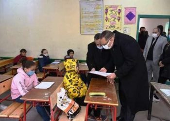 محافظ الشرقية: زائرة صحية داخل اللجان الامتحانية للتعامل مع الحالات الطارئة