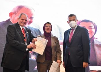 رئيس جامعة عين شمس: جائحة كورونا كان لها مردود إيجابي على استخدام التكنولوجيا