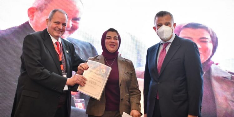 رئيس جامعة عين شمس: جائحة كورونا كان لها مردود إيجابي على استخدام التكنولوجيا