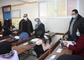 بدء امتحان العربي للشهادة الإعدادية بالقاهرة والجيزة