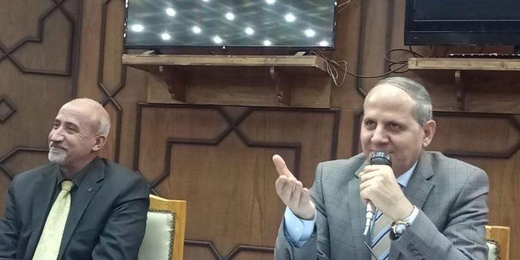 محافظ كفر الشيخ: حظر دخول الطلاب والعاملين إلى اللجان بـ"المحمول"