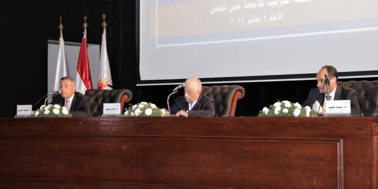 "شوقي" يكشف المواصفات الواجب توفرها بالمعلمين الفترة المقبلة