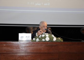 "شوقي" يكشف المواصفات الواجب توفرها بالمعلمين الفترة المقبلة