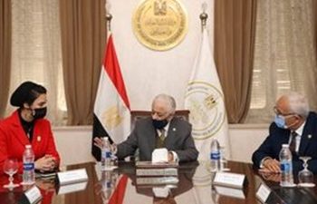 تعاون مشترك بين التعليم ومؤسسة “حياة كريمة” لخدمة القرى الأكثر احتياجًا