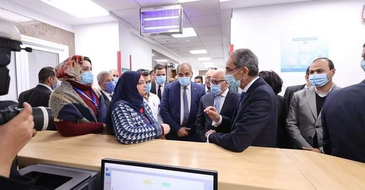 تفاصيل زيارة وزير الاتصالات لمدرسة التربية الفكرية ببورفؤاد