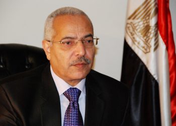 وزير التربية والتعليم الأسبق يقدم حل للقضاء على العجز في المدارس