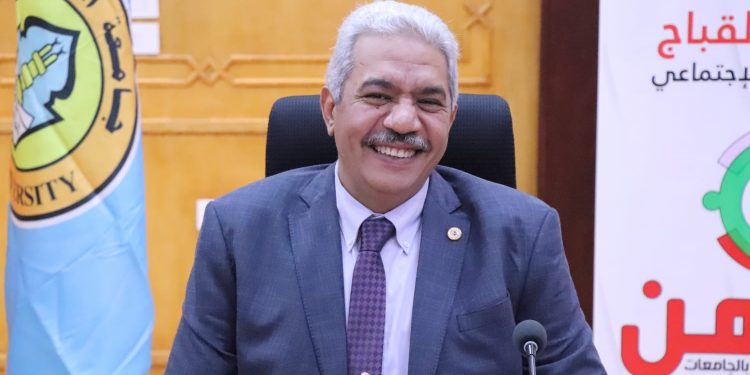 نائب رئيس جامعة الأزهر يشيد بجهود أصحاب الهمم خلال مؤتمر المناخ