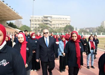 800 طالب وطالبة بأسرة “من أجل مصر” يشاركون بجامعة القاهرة في اليوم الرياضي