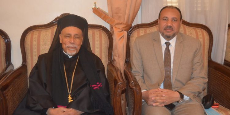 نائب رئيس جامعة الأزهر يهنئ الأخوة المسيحيين بعيد الميلاد خلال زيارته لعدد من كنائس أسيوط