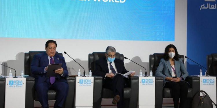  أبو العينين بمنتدى شباب العالم: أدعو لتأسيس «أوطان الطاقة».. واحذر من تحول أزمة الطاقة إلى جيوسياسية