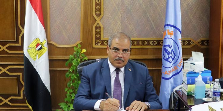 رئيس جامعة الأزهر يهنئ القيادة السياسية ووزارة الداخلية بعيد الشرطة وثورة 25 يناير
