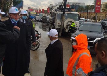 محافظ القاهرة يتابع أعمال رفع تراكمات الأمطار من الشوارع والميادين