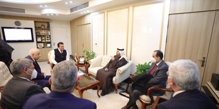 وزير التعليم العالي يبحث سبل تعزيز التعاون مع مؤسسة محمد بن راشد آل مكتوم